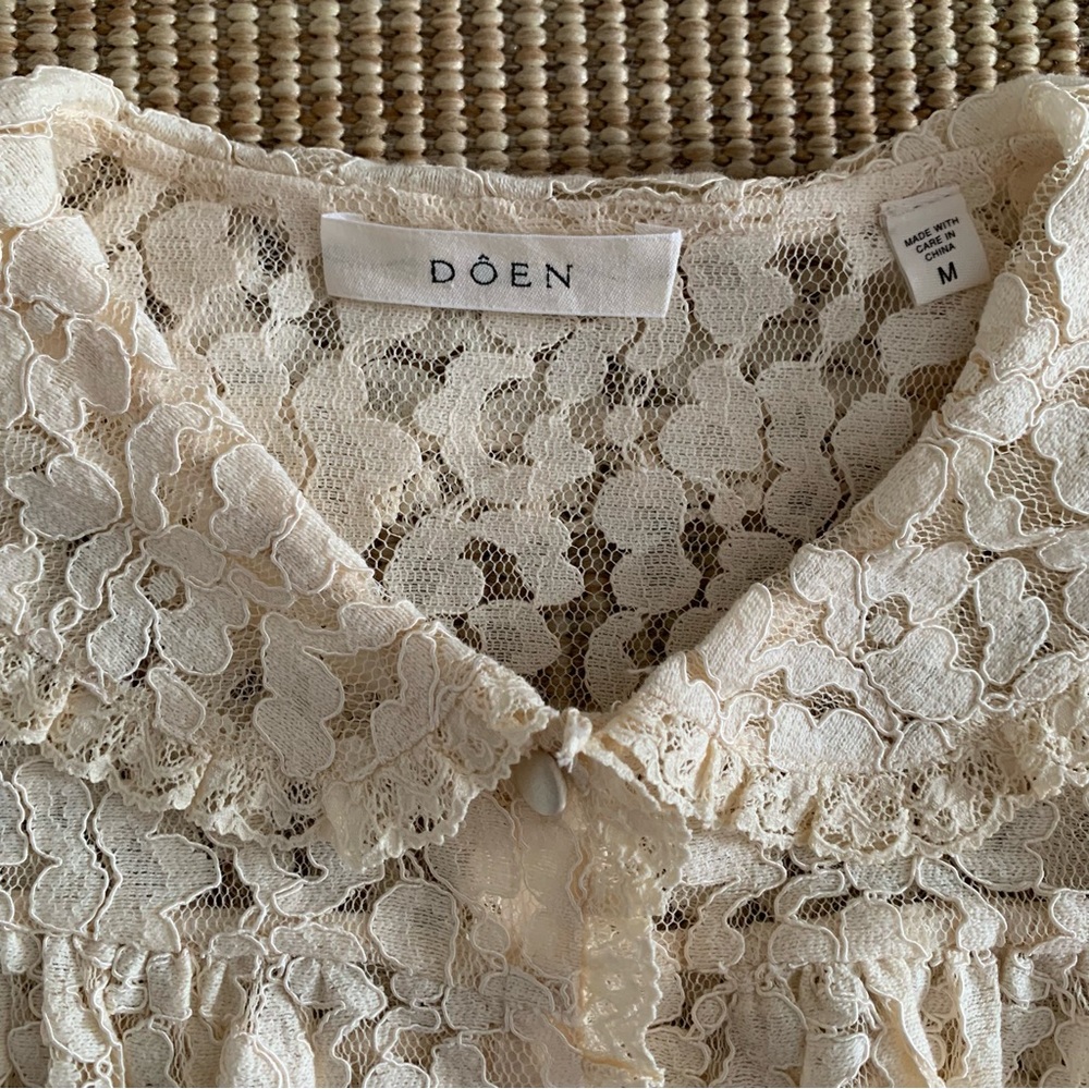 Doen Lenore Lace Collar Button Ruffle Short Sleeve Top Mother of Pearl Cream Tan - Picture 10 of 13